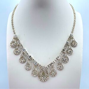 Stunning Silver Tone Rhinestone Teardrop Chandelier Statement Necklace